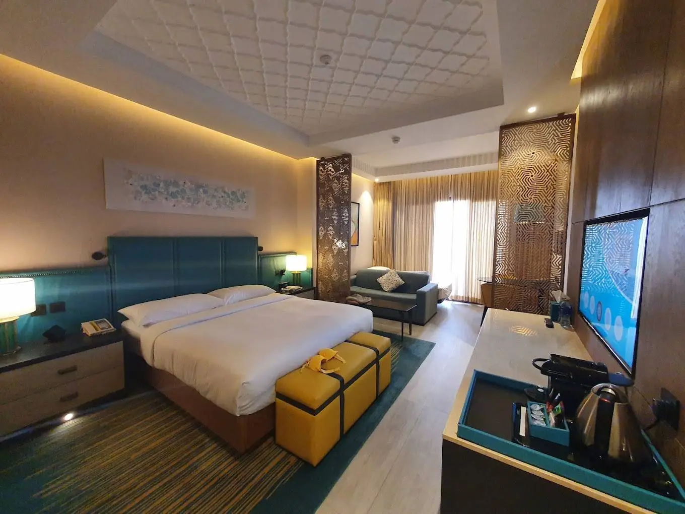 3.DoubleTree by Hilton (1)