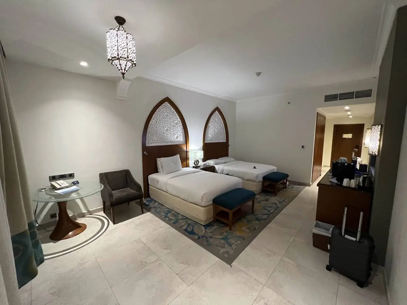 DoubleTree by Hilton (2)