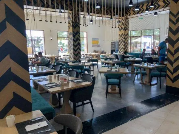 DoubleTree by Hilton Dining