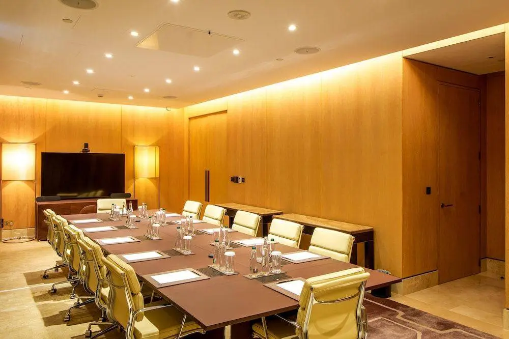 Jumeirah Meeting room