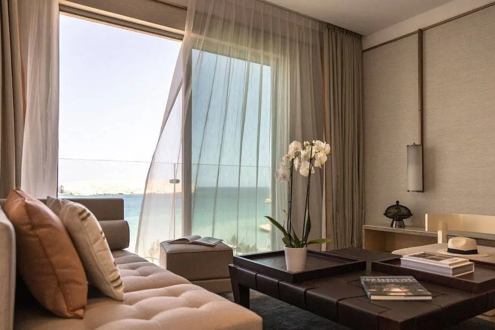 Jumeirah Suit 2
