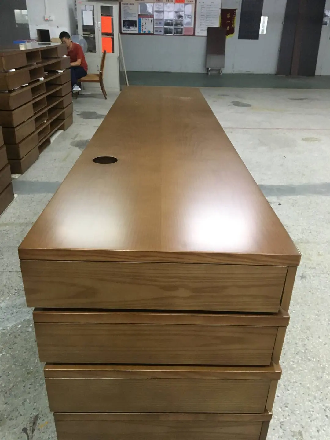 Luaggage rack with desk (5)