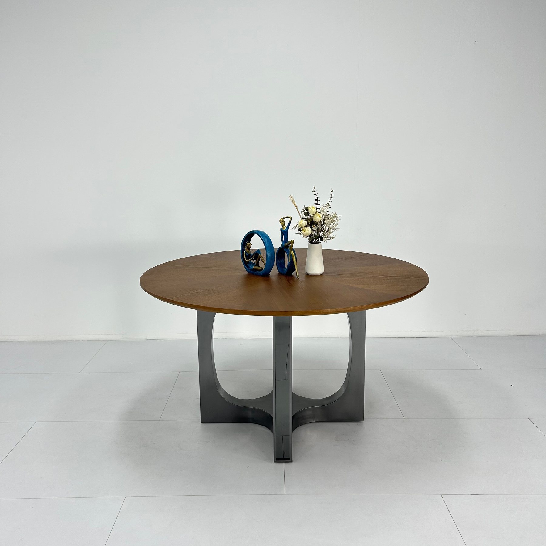 Dining Tables Reference 06